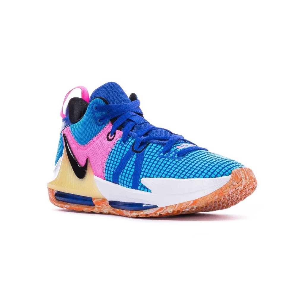 Nike LeBron Witness 7 low  Basketball Sneakers